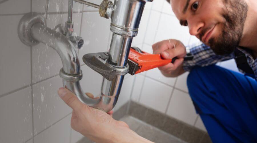 Expert burst pipe repair services in Serafina, NM